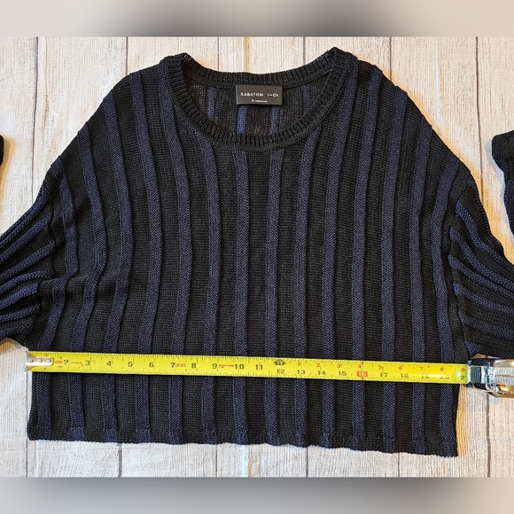 Aritzia Babaton Size XS Black Blue Striped Viscose Cropped Drop Shoulder Sweater - Picture 11 of 12